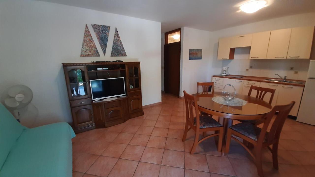 Apartments Coki Фунтана Екстериор снимка