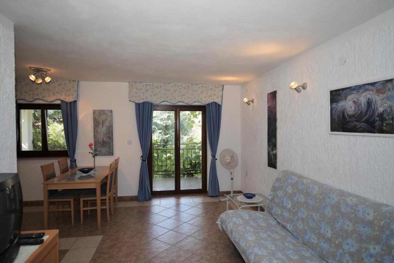 Apartments Coki Фунтана Екстериор снимка