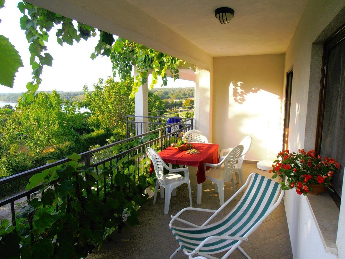 Apartments Coki Фунтана Екстериор снимка