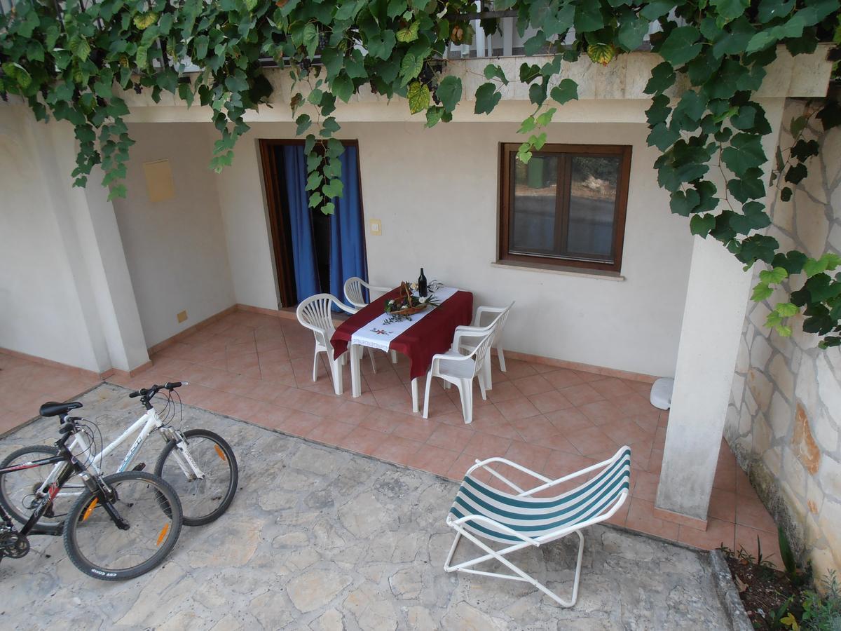 Apartments Coki Фунтана Екстериор снимка