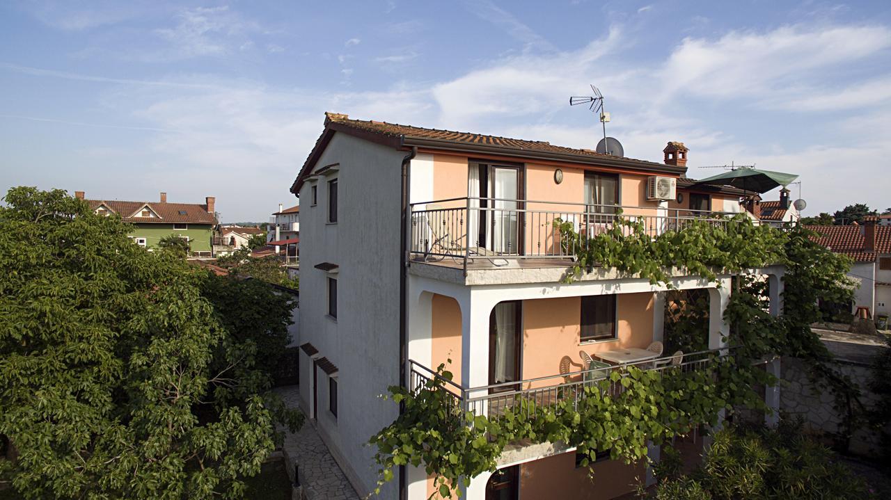 Apartments Coki Фунтана Екстериор снимка