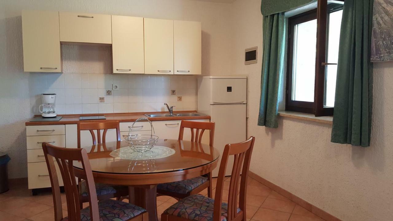 Apartments Coki Фунтана Екстериор снимка