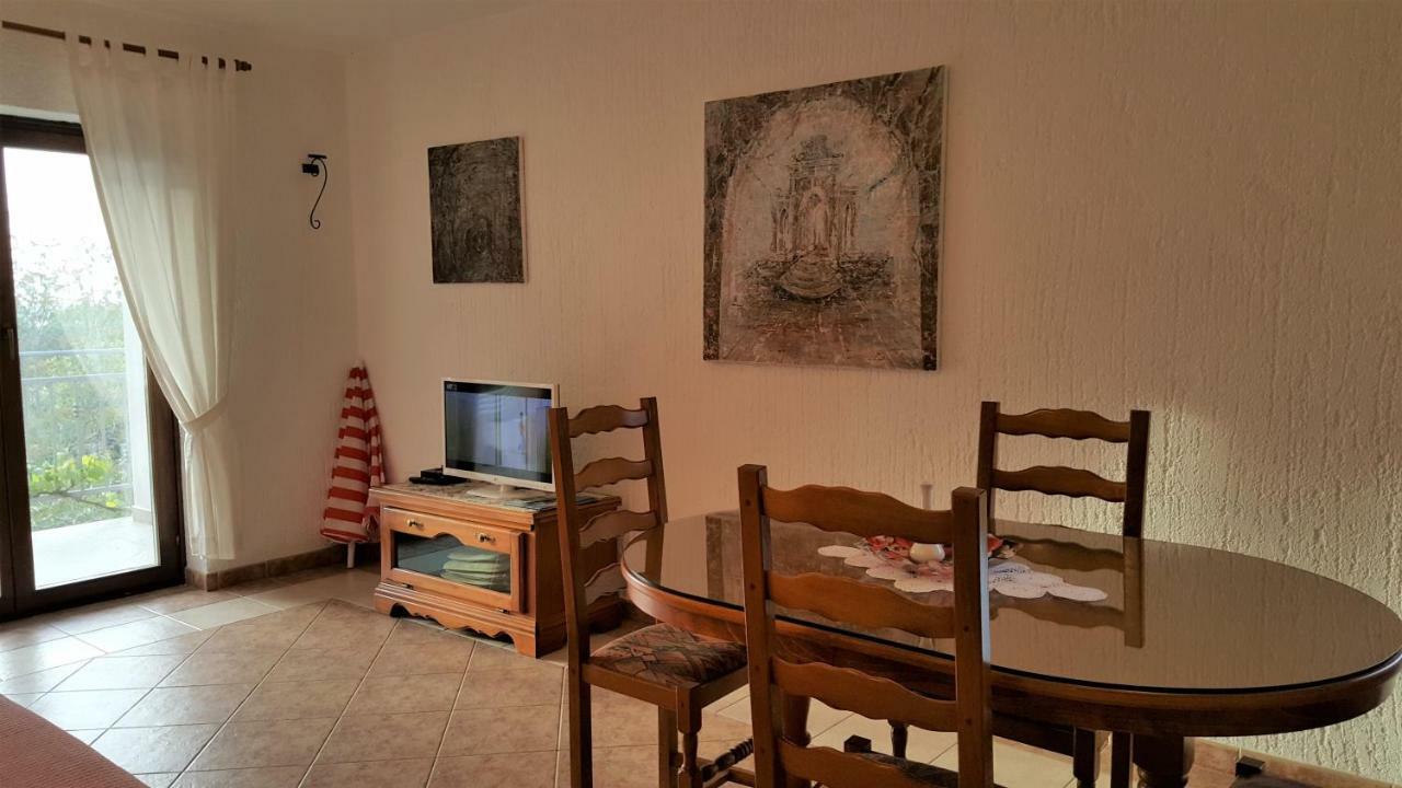 Apartments Coki Фунтана Екстериор снимка